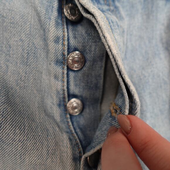 Vintage Levi's Jeans Mens 36x29 501 Button Fly Light Wash Denim 100% Cotton - Picture 7 of 13